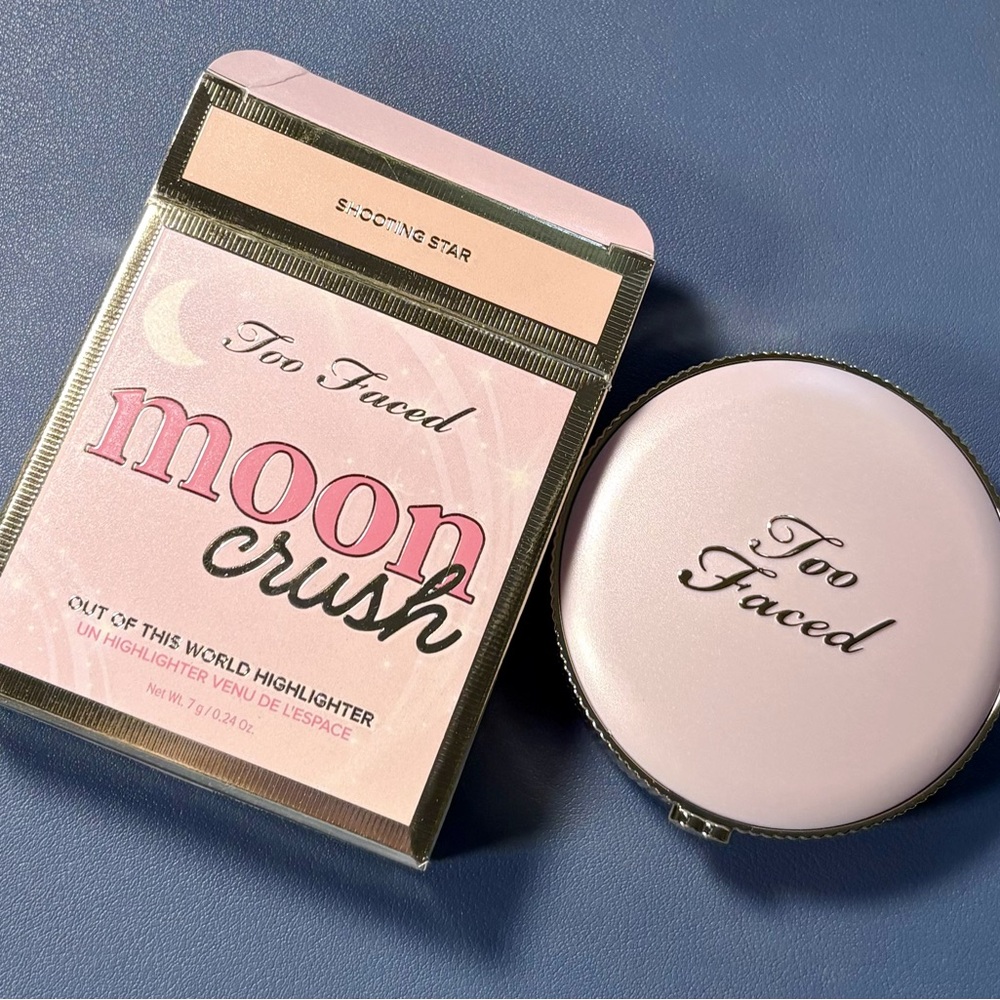 Too Faced Moon Crush Out of This World Highlight- Shooting Star 0.24 oz/ 7 g New